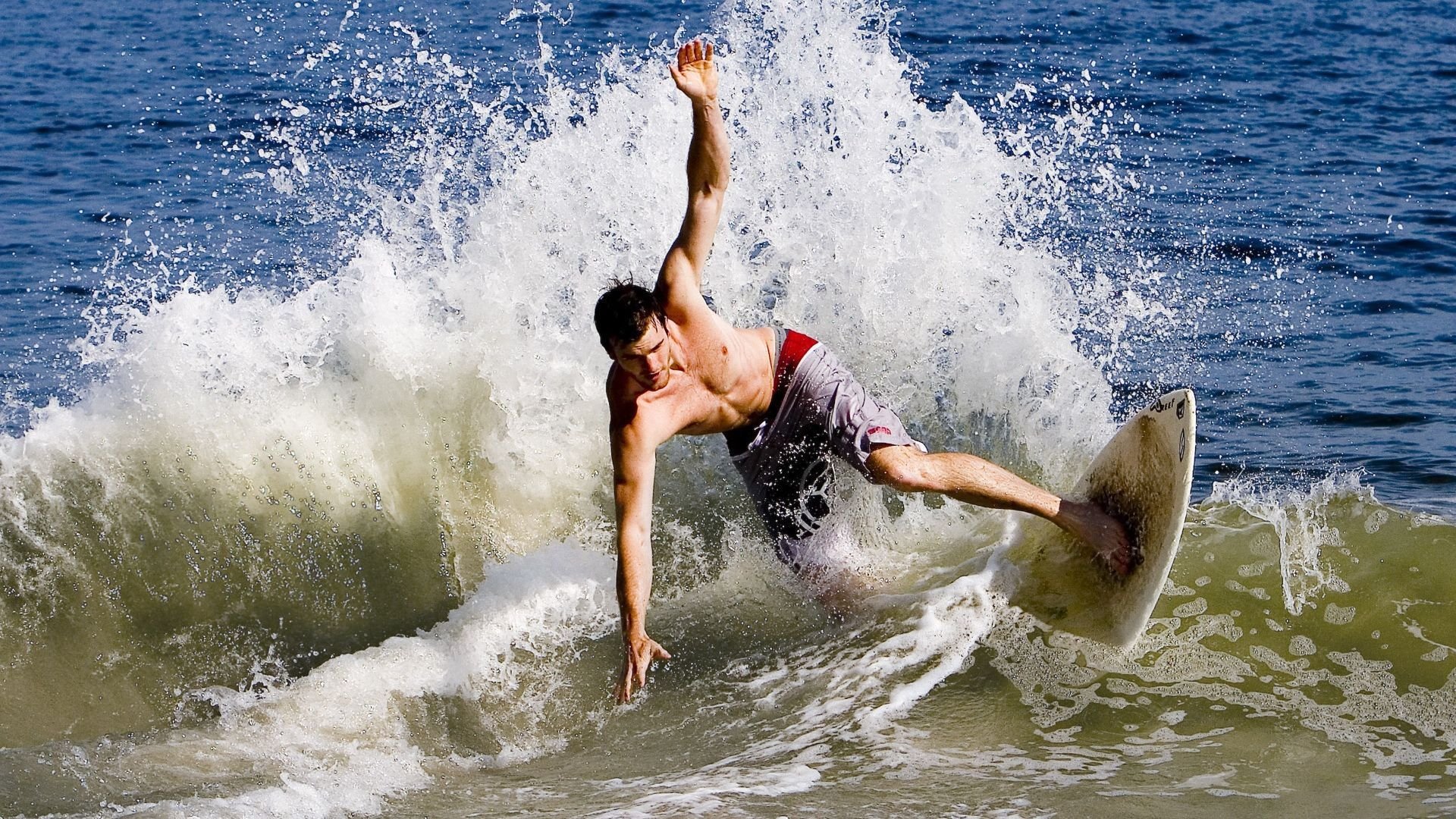 比赛画面：精彩瞬间合集，精彩不容错过！，比赛的精彩瞬间